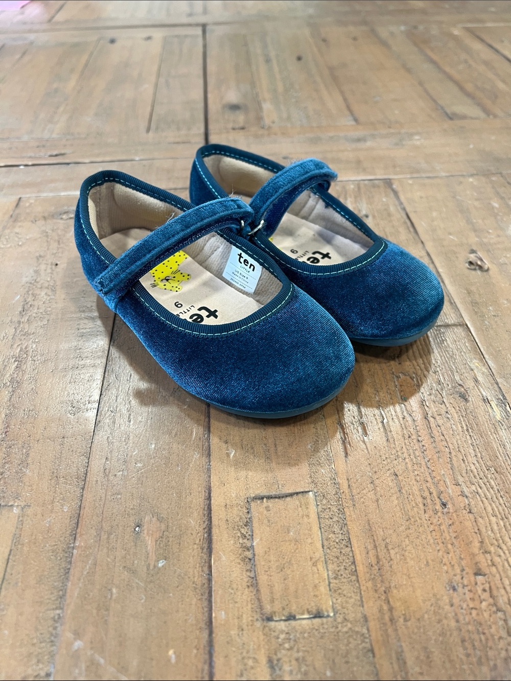 Ten Little teal Velvet Mary Jane Shoes Size 9 Classic traditional